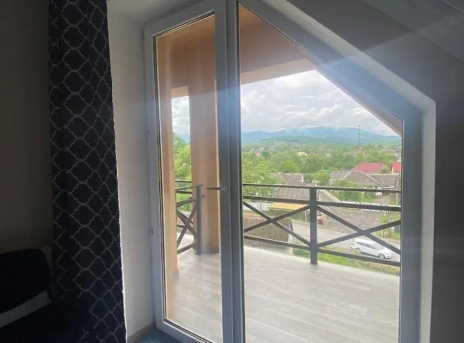 River Side 度假村 *