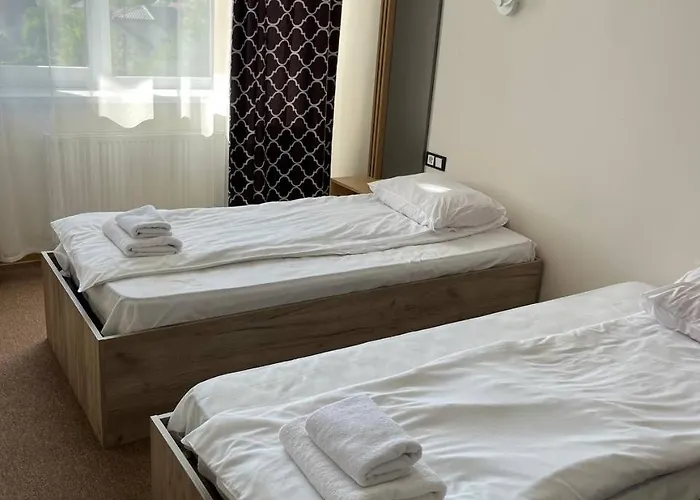 River Side 度假村 *