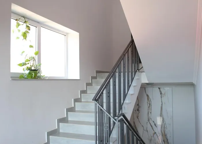 River Side 度假村 *