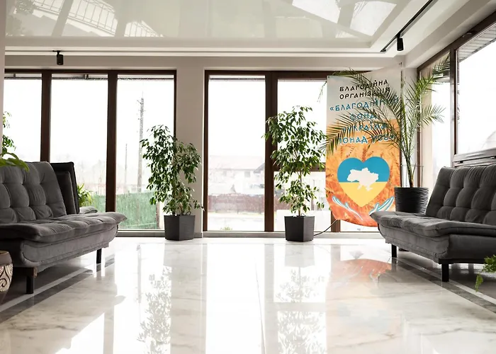 River Side 度假村 *