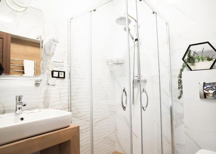 River Side 度假村 *